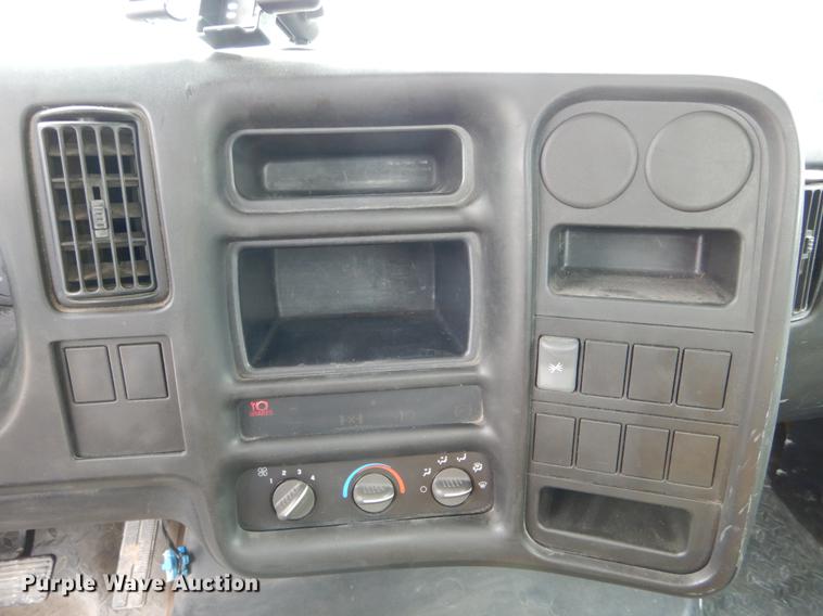 image for item DE6044 2005 GMC C7500 dump flatbed truck