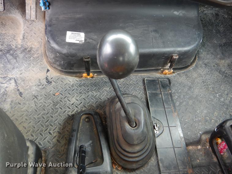 image for item DE6044 2005 GMC C7500 dump flatbed truck