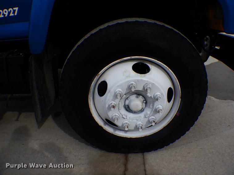 image for item DE6044 2005 GMC C7500 dump flatbed truck