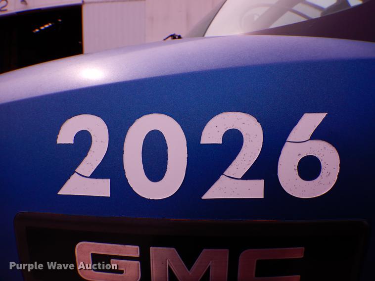 image for item DE6044 2005 GMC C7500 dump flatbed truck