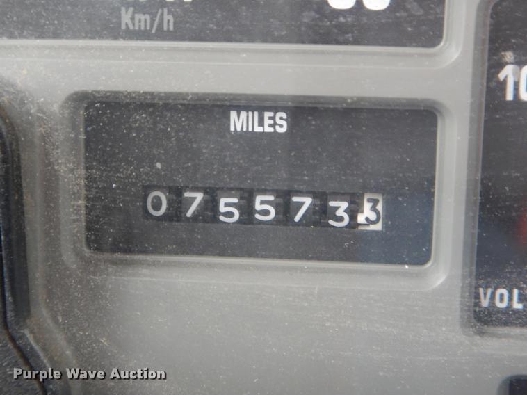 image for item DE6046 1996 International 4700 dump flatbed truck