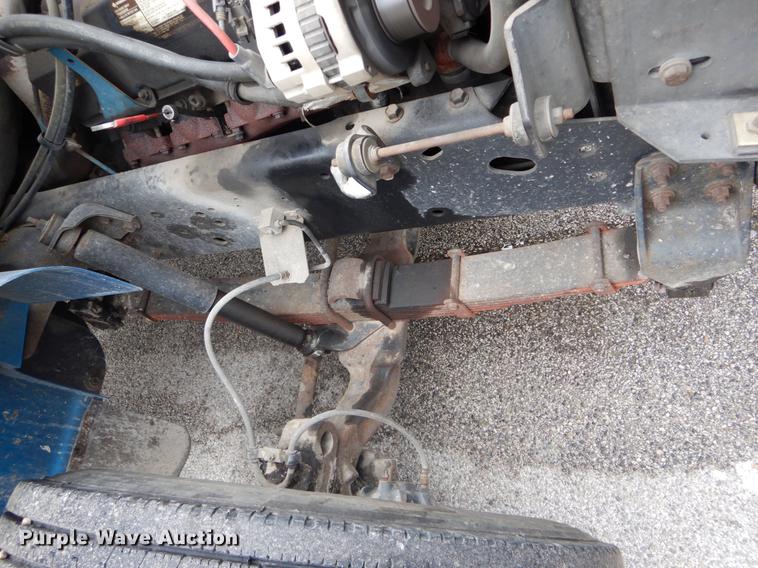 image for item DE6046 1996 International 4700 dump flatbed truck