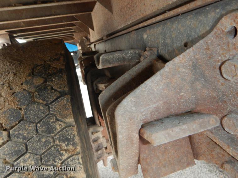 image for item DE6046 1996 International 4700 dump flatbed truck