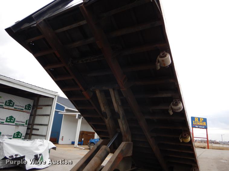image for item DE6046 1996 International 4700 dump flatbed truck