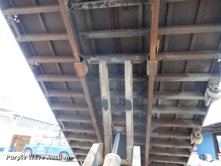 image for item DE6046 1996 International 4700 dump flatbed truck