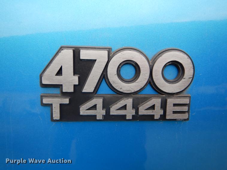 image for item DE6046 1996 International 4700 dump flatbed truck