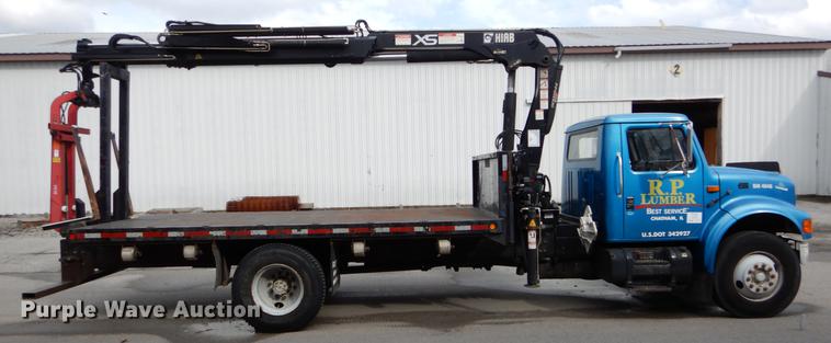 image for item DE6050 1995 International 4700 flatbed truck with crane