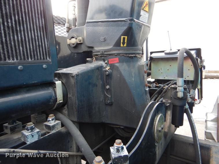 image for item DE6050 1995 International 4700 flatbed truck with crane