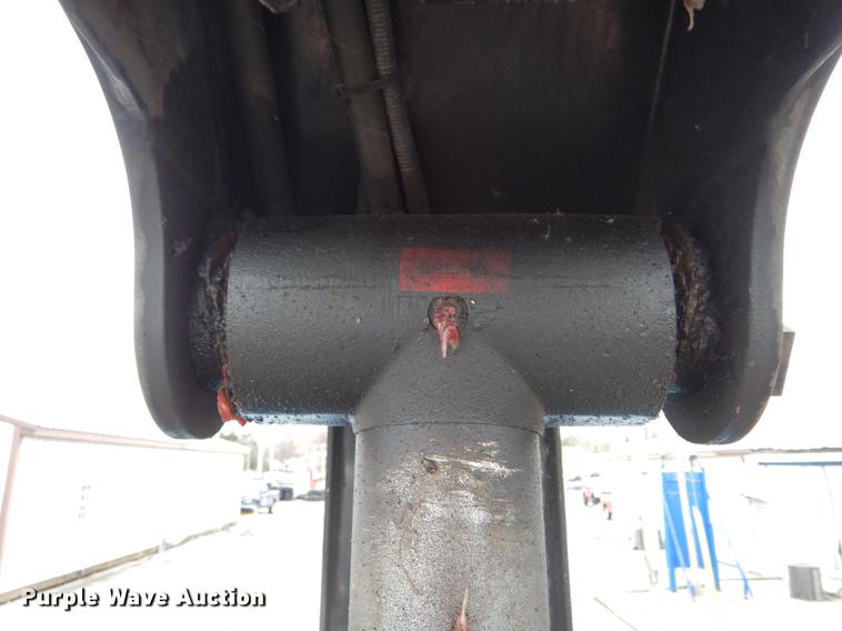 image for item DE6050 1995 International 4700 flatbed truck with crane