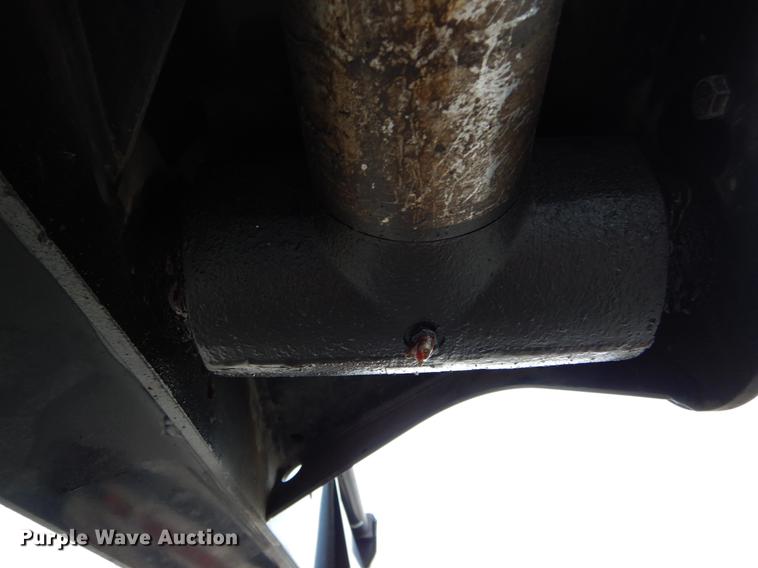 image for item DE6050 1995 International 4700 flatbed truck with crane