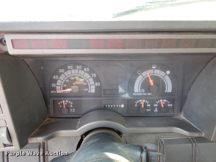 image for item DE6065 1996 Chevrolet Kodiak C5500 flat dump bed truck