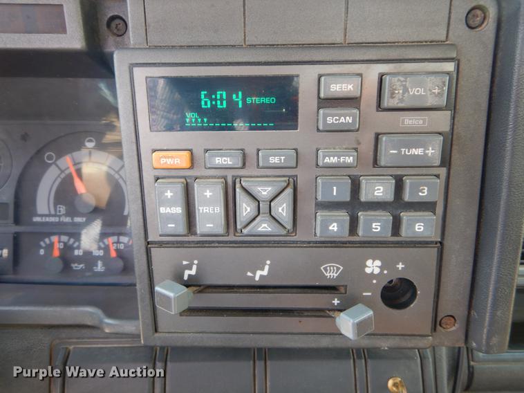 image for item DE6065 1996 Chevrolet Kodiak C5500 flat dump bed truck