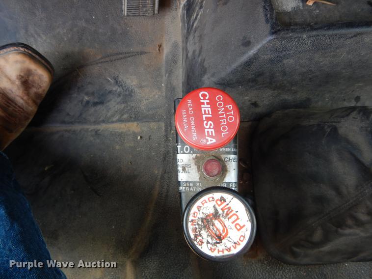 image for item DE6065 1996 Chevrolet Kodiak C5500 flat dump bed truck