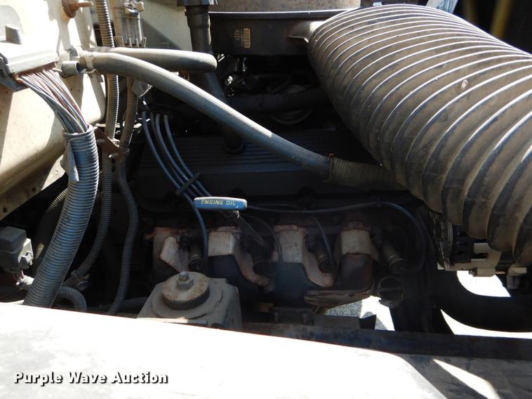 image for item DE6065 1996 Chevrolet Kodiak C5500 flat dump bed truck