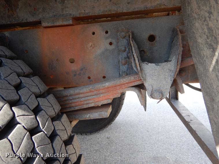 image for item DE6065 1996 Chevrolet Kodiak C5500 flat dump bed truck