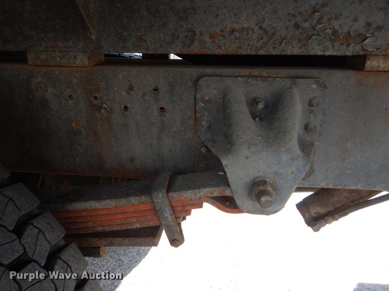 image for item DE6065 1996 Chevrolet Kodiak C5500 flat dump bed truck