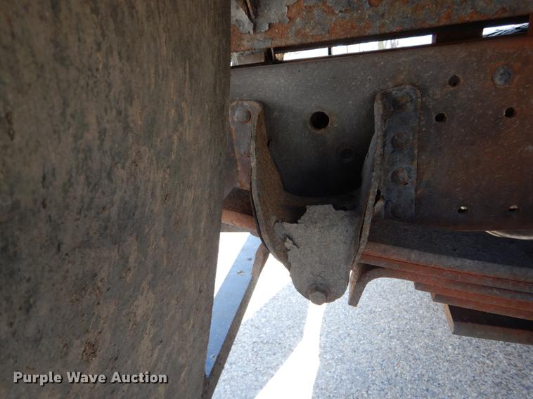 image for item DE6065 1996 Chevrolet Kodiak C5500 flat dump bed truck