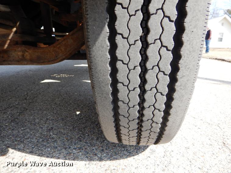 image for item DE6065 1996 Chevrolet Kodiak C5500 flat dump bed truck