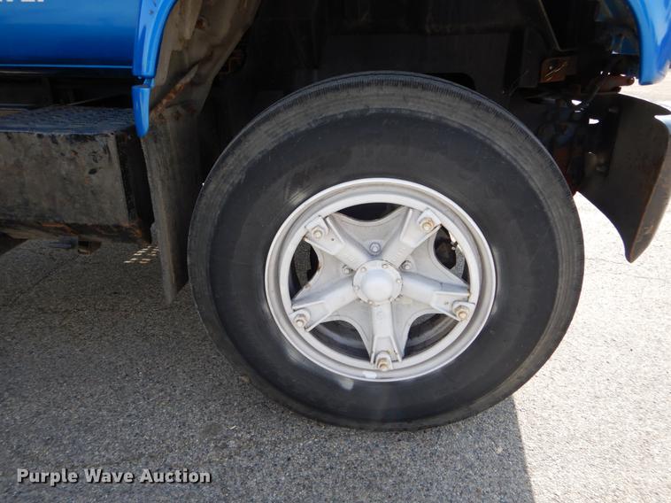 image for item DE6065 1996 Chevrolet Kodiak C5500 flat dump bed truck