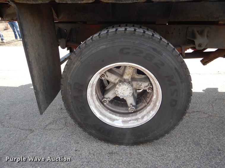 image for item DE6065 1996 Chevrolet Kodiak C5500 flat dump bed truck