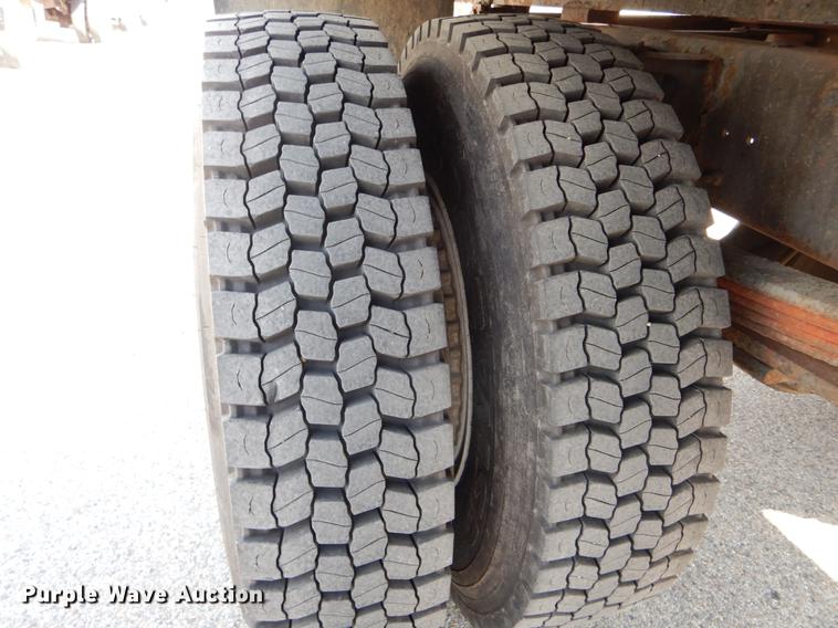 image for item DE6065 1996 Chevrolet Kodiak C5500 flat dump bed truck