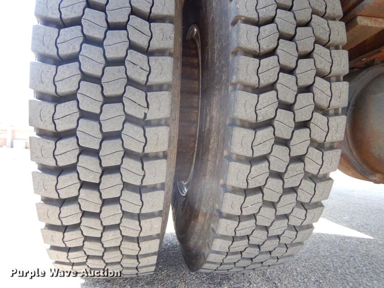 image for item DE6065 1996 Chevrolet Kodiak C5500 flat dump bed truck