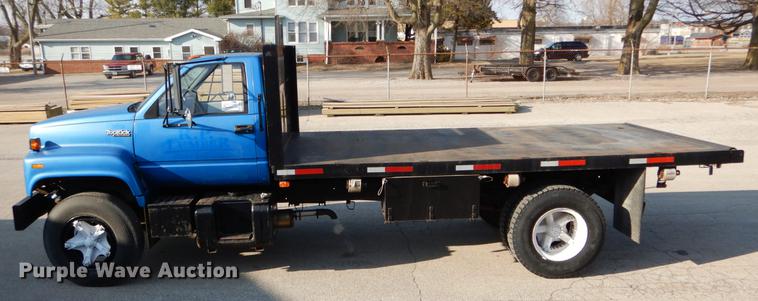 image for item DE6066 1994 GMC TopKick C5500 dump flatbed truck