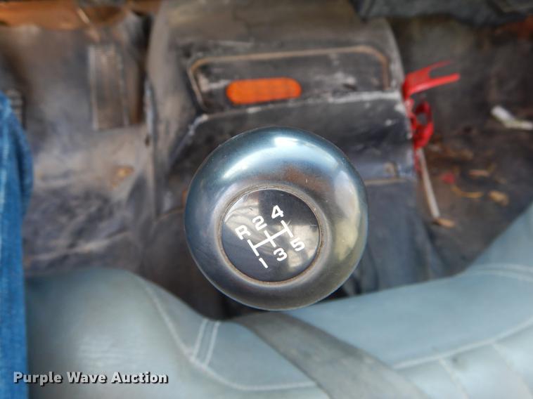 image for item DE6066 1994 GMC TopKick C5500 dump flatbed truck