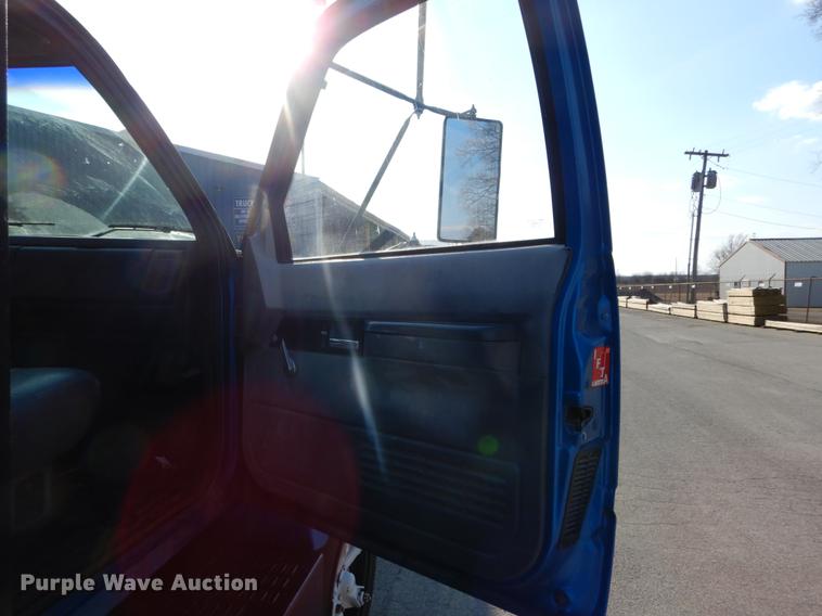 image for item DE6066 1994 GMC TopKick C5500 dump flatbed truck