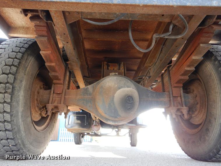 image for item DE6066 1994 GMC TopKick C5500 dump flatbed truck