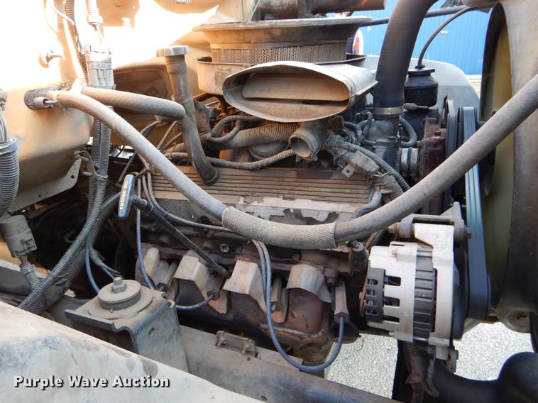 image for item DE6066 1994 GMC TopKick C5500 dump flatbed truck