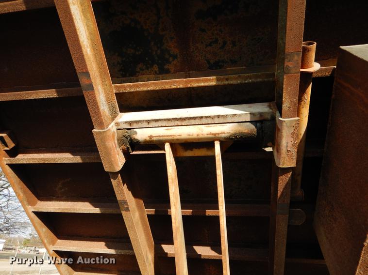 image for item DE6066 1994 GMC TopKick C5500 dump flatbed truck