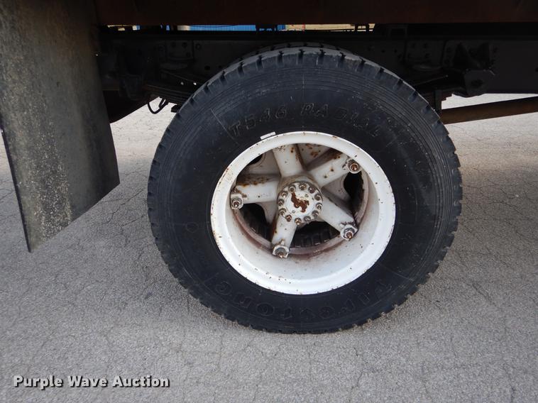 image for item DE6066 1994 GMC TopKick C5500 dump flatbed truck