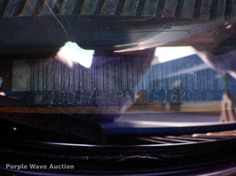 image for item DE6066 1994 GMC TopKick C5500 dump flatbed truck