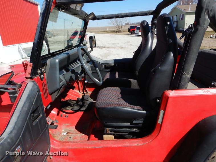 image for item DE6068 1989 Jeep Wrangler