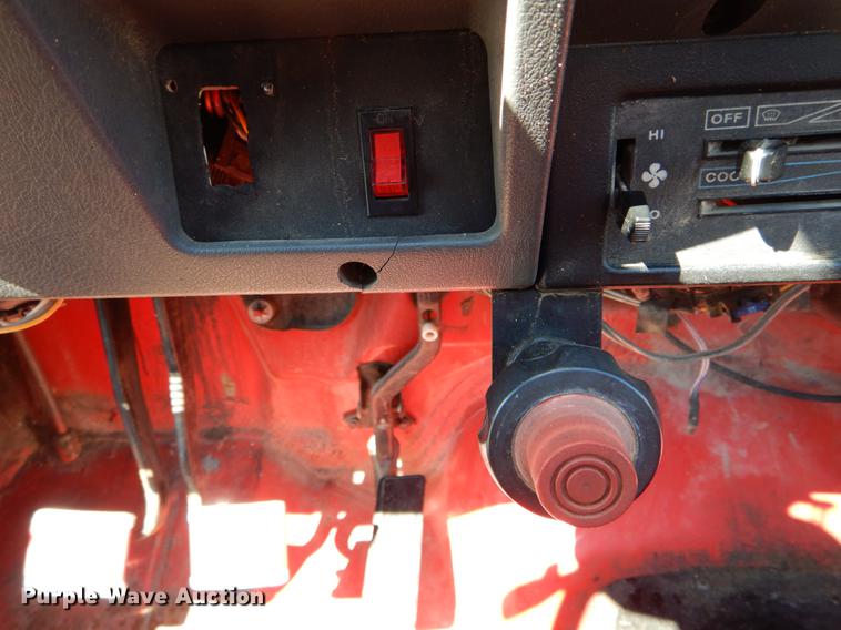 image for item DE6068 1989 Jeep Wrangler