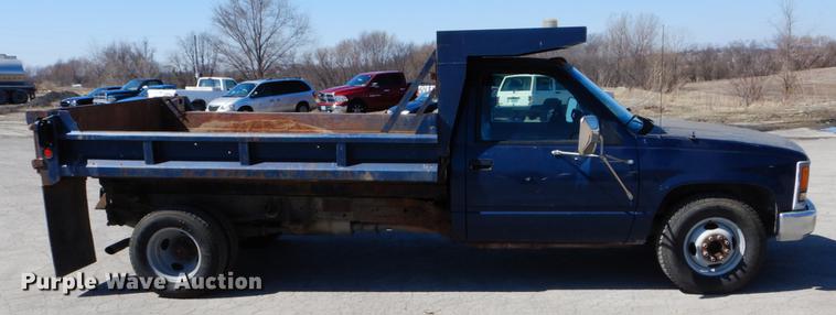 image for item DE6070 1999 Chevrolet C3500 dump bed pickup truck
