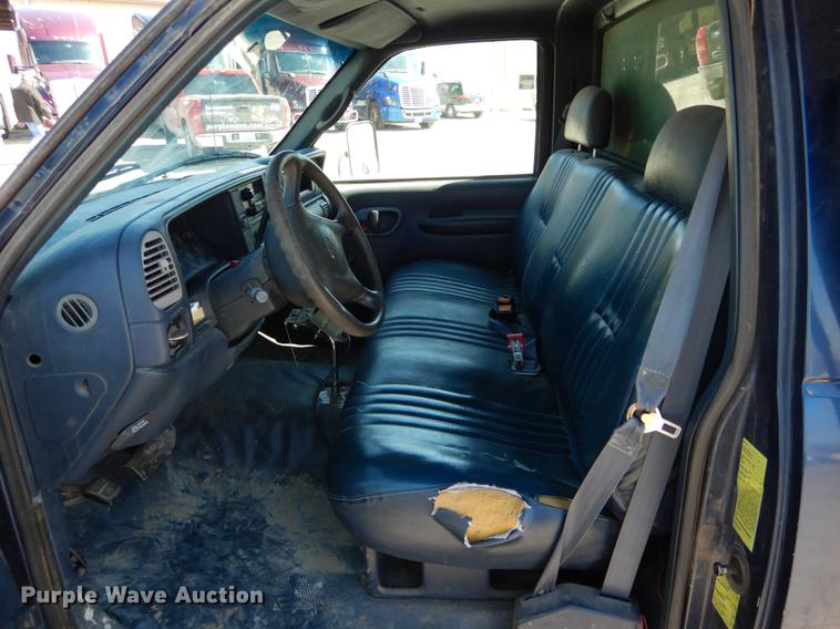 image for item DE6070 1999 Chevrolet C3500 dump bed pickup truck