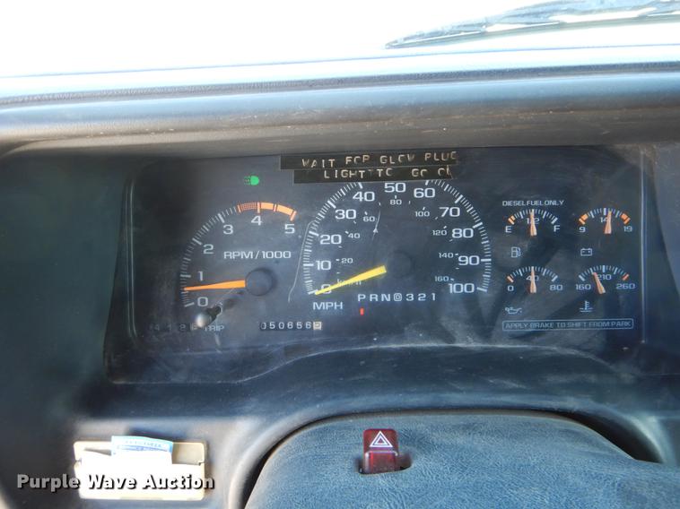 image for item DE6070 1999 Chevrolet C3500 dump bed pickup truck