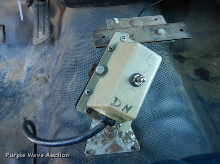 image for item DE6070 1999 Chevrolet C3500 dump bed pickup truck