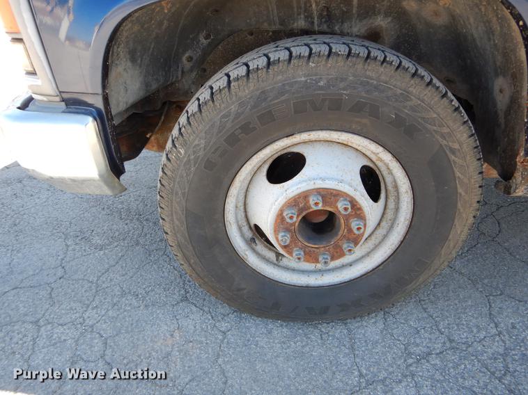 image for item DE6070 1999 Chevrolet C3500 dump bed pickup truck