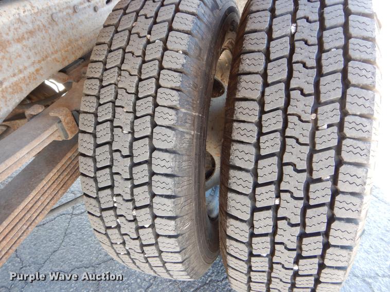 image for item DE6070 1999 Chevrolet C3500 dump bed pickup truck