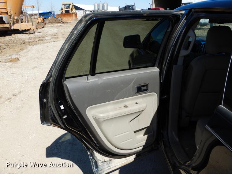 image for item DE6077 2010 Ford Edge SEL SUV