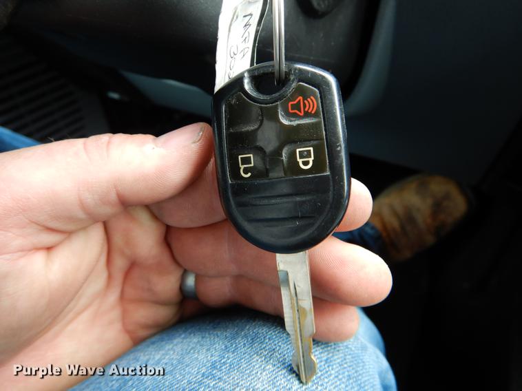 image for item DE6080 2014 Ford F250 Super Duty XLT SuperCab pickup truck