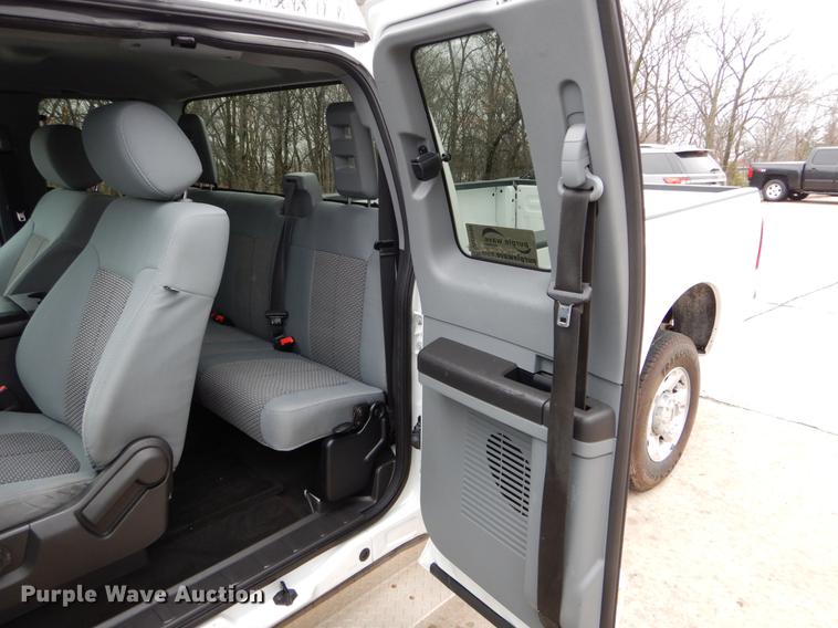 image for item DE6080 2014 Ford F250 Super Duty XLT SuperCab pickup truck