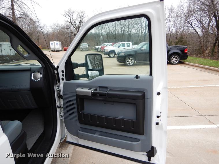 image for item DE6080 2014 Ford F250 Super Duty XLT SuperCab pickup truck
