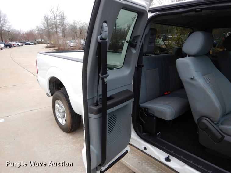 image for item DE6080 2014 Ford F250 Super Duty XLT SuperCab pickup truck