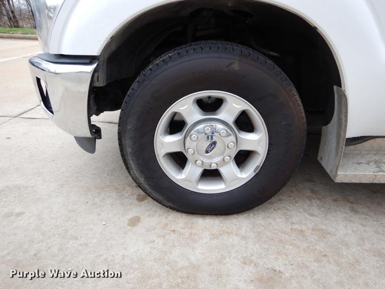 image for item DE6080 2014 Ford F250 Super Duty XLT SuperCab pickup truck