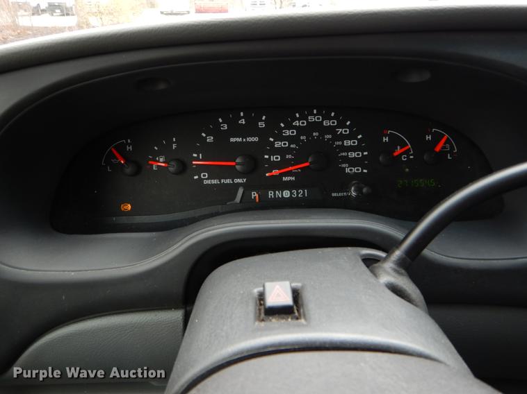image for item DE6081 2005 Ford E350 Super Duty utility van
