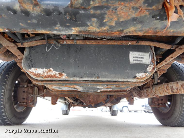 image for item DE6081 2005 Ford E350 Super Duty utility van